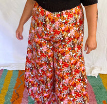 Load image into Gallery viewer, 70’s Floral Palazzo Pants XL-1X
